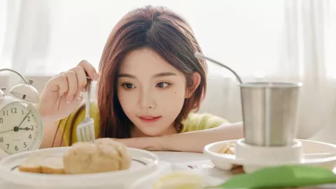 盲人携导盲犬爬泰山